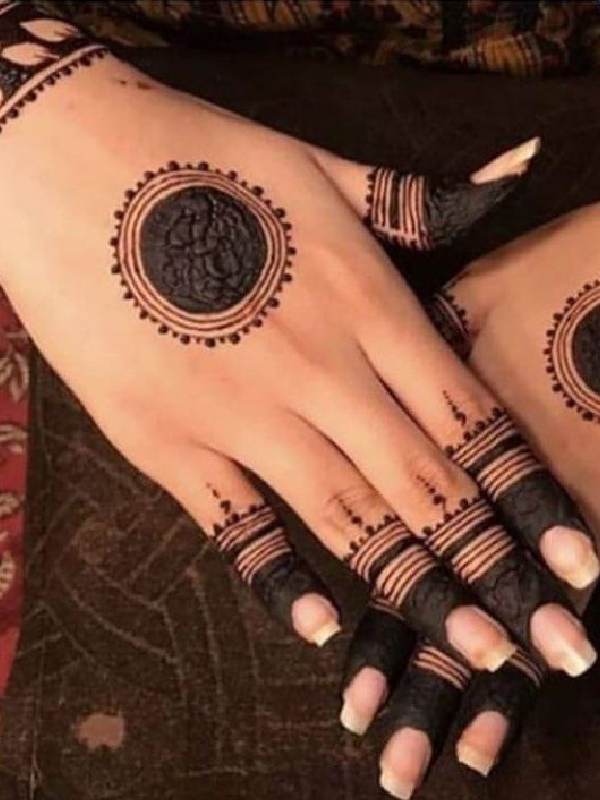 Mehndi Hands