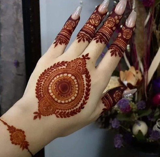 Easy Mehndi Designs