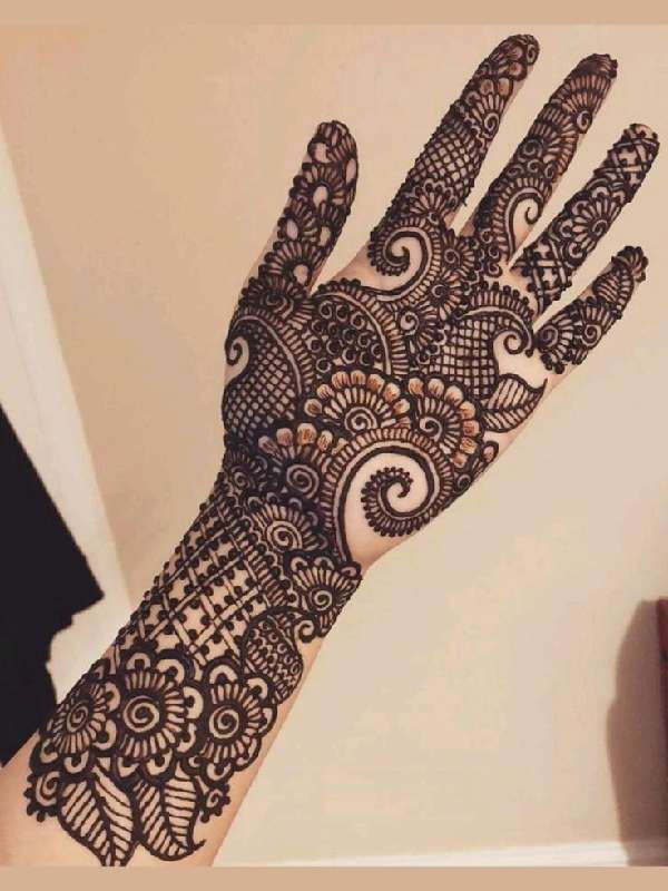 Front Hand Mehndi 