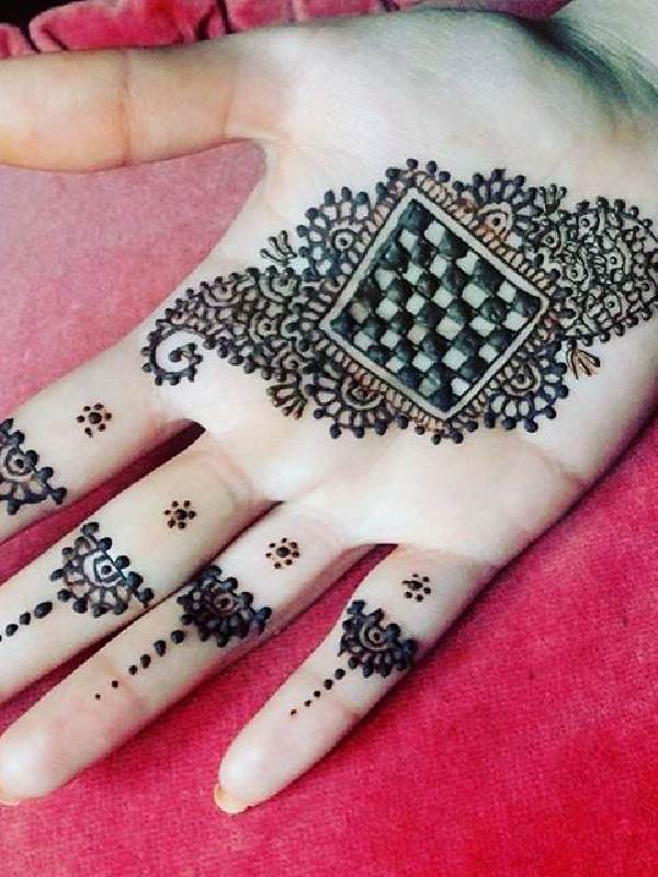 Mehndi Hands