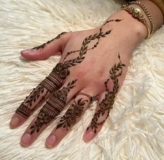 Easy Mehndi Designs